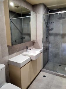 bathroom-apartment-renovation-2