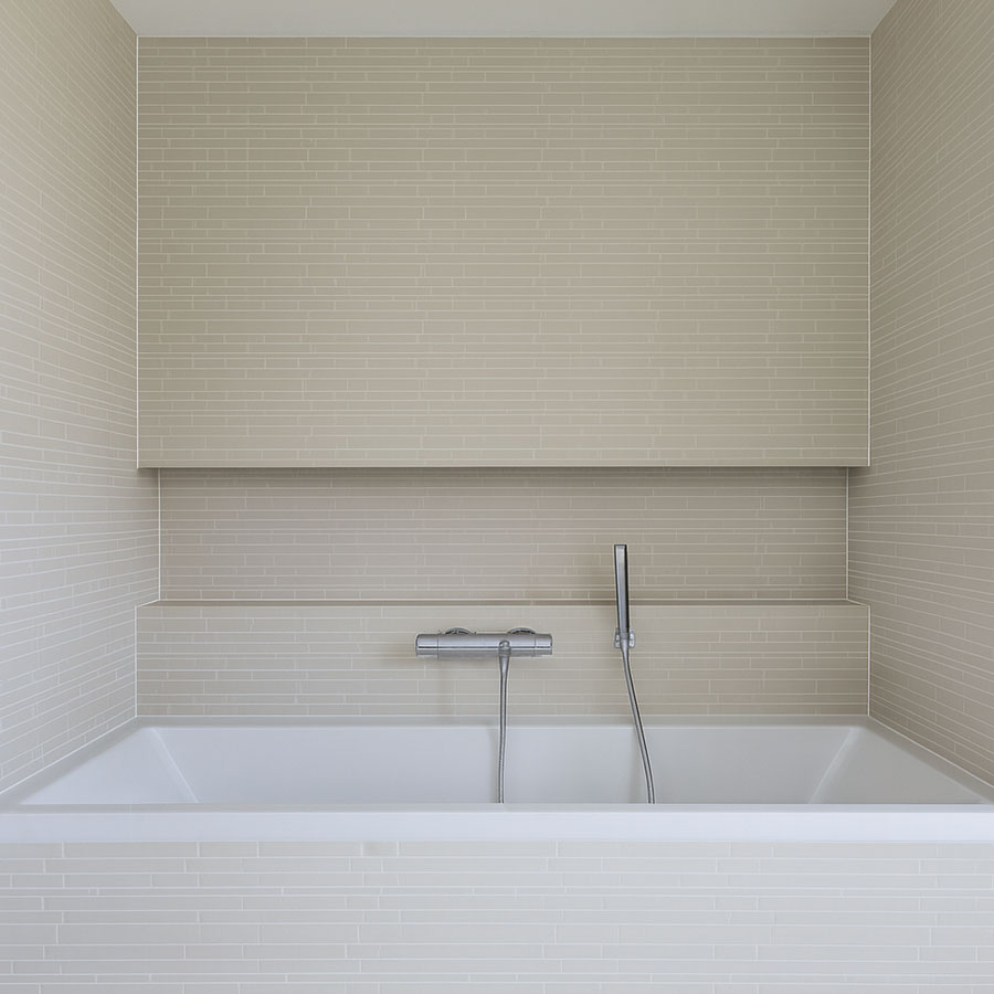 Minimalist Wide Tiled Niche