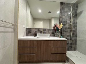 small bathroom renovation south yarra