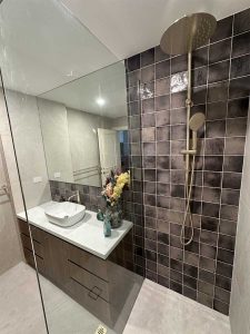 small bathroom renovation south yarra